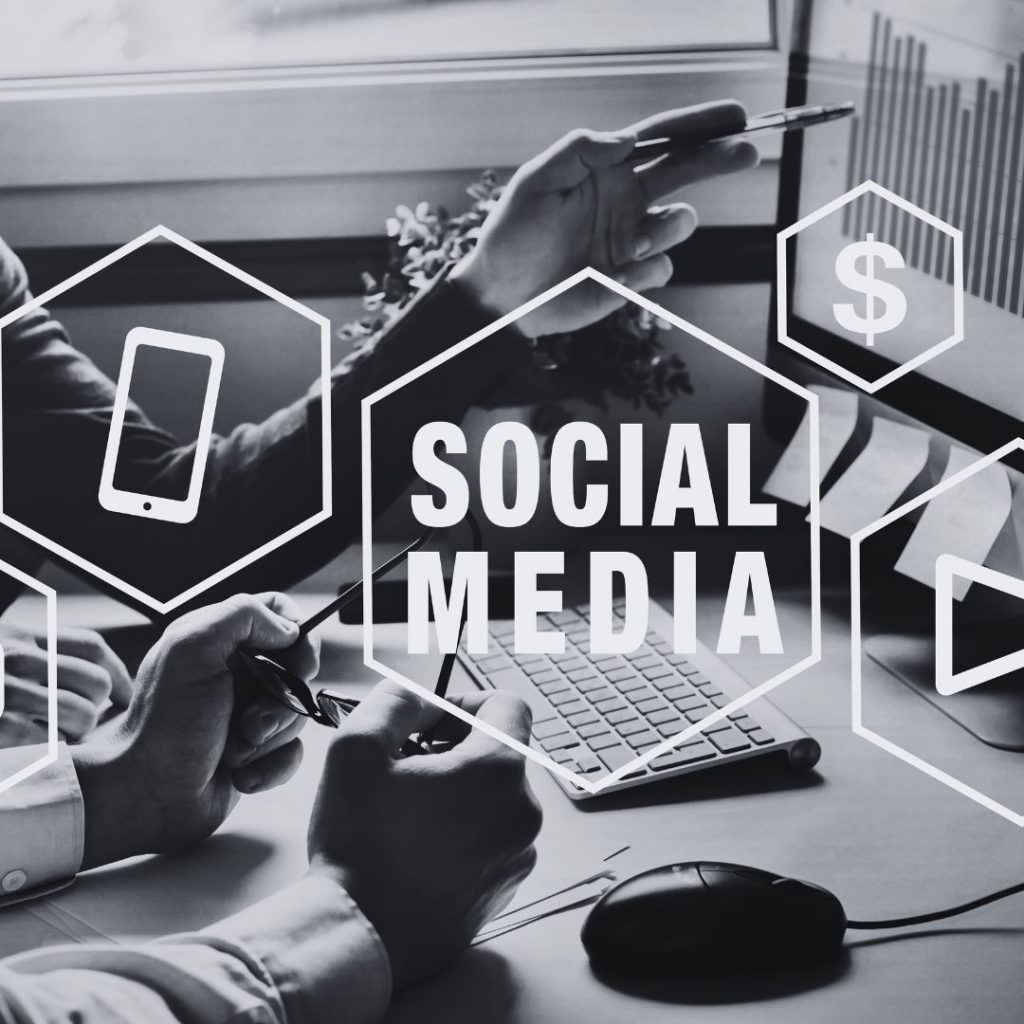 2 bilden visar sammanfattning om sociala medier